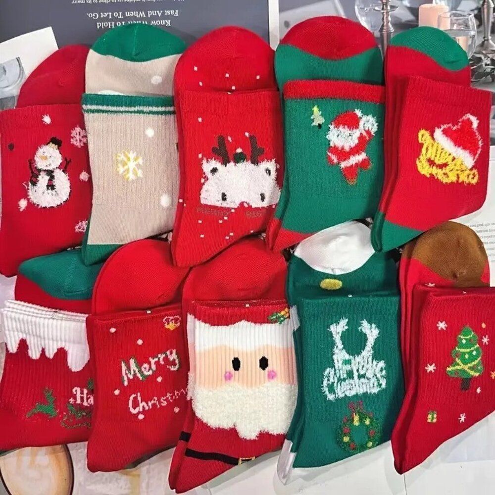Random 5 Pairs Women's Christmas Stocking Socks Festive Holiday Designs Mid-Calf